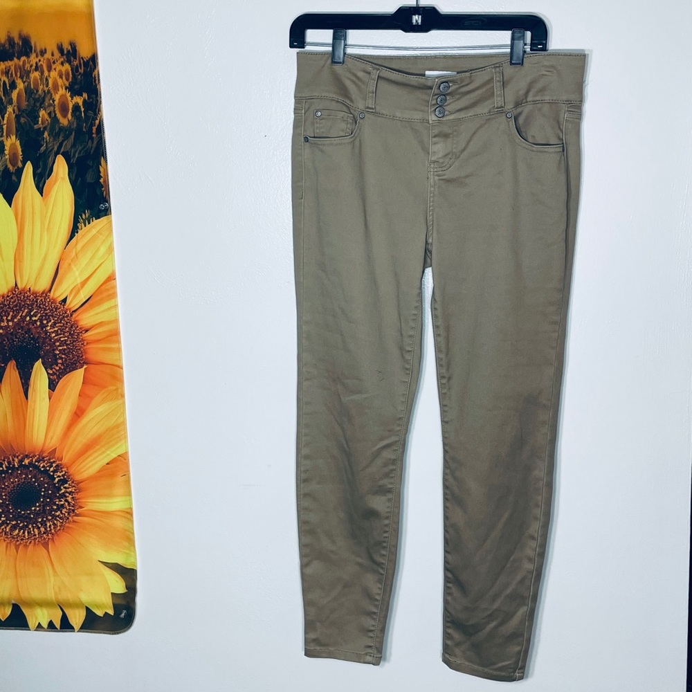 Women’s Celebrity Pink Slacks